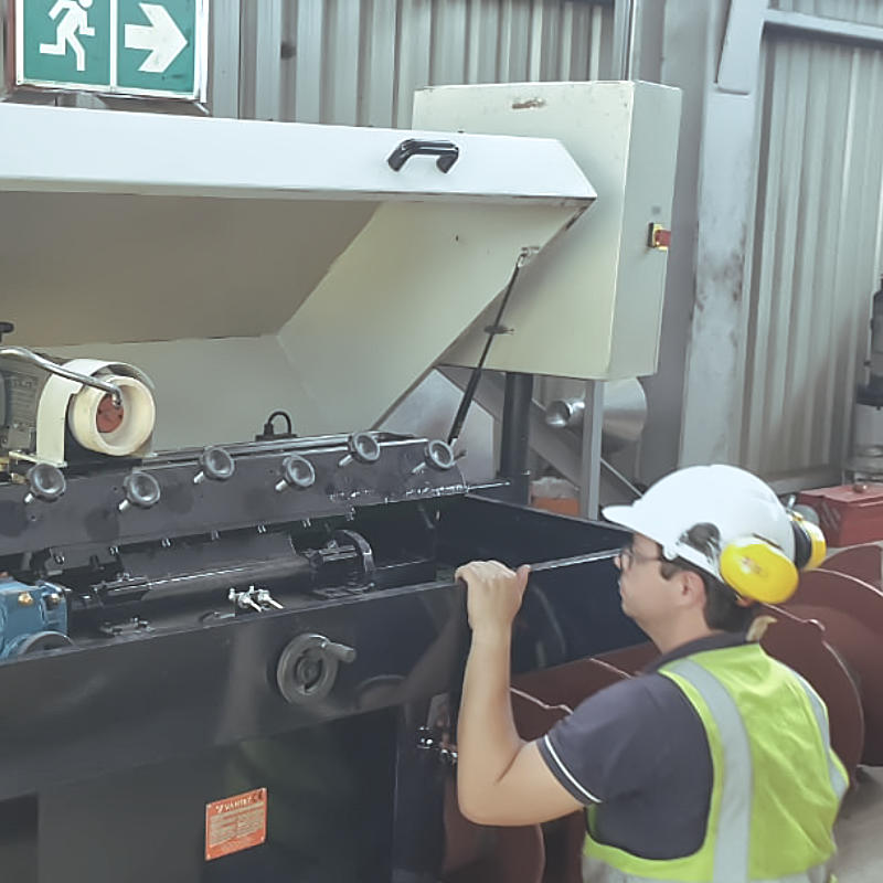 NewSaw Vantec chipper blade sharpening machine