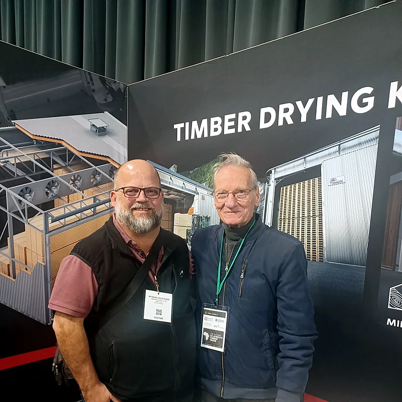 Wynand du Plessis of NEWSAW with a Termolegno representative at WoodEX 2026